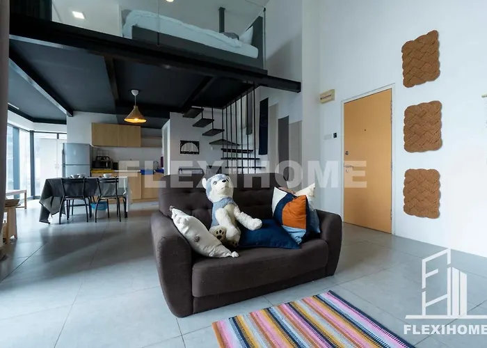 1-5 Guests, Spacious & Comfy Duplex-Studio, Empire City Damansara By Flexihome-My