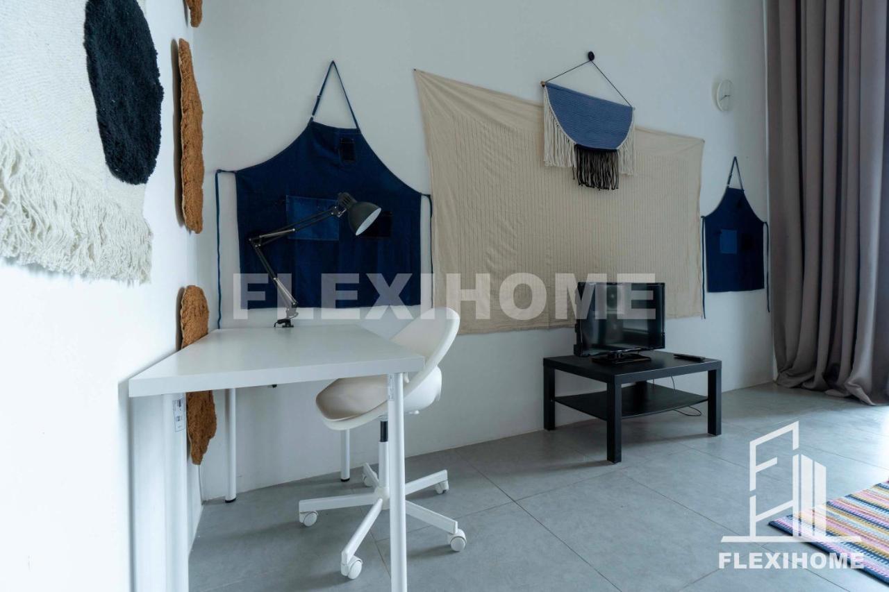 1-5 Guests, Spacious & Comfy Duplex-studio, Empire Damansara By Flexihome-my Petaling Jaya