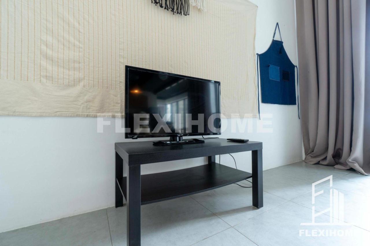 1-5 Guests, Spacious & Comfy Duplex-studio, Empire Damansara By Flexihome-my Petaling Jaya