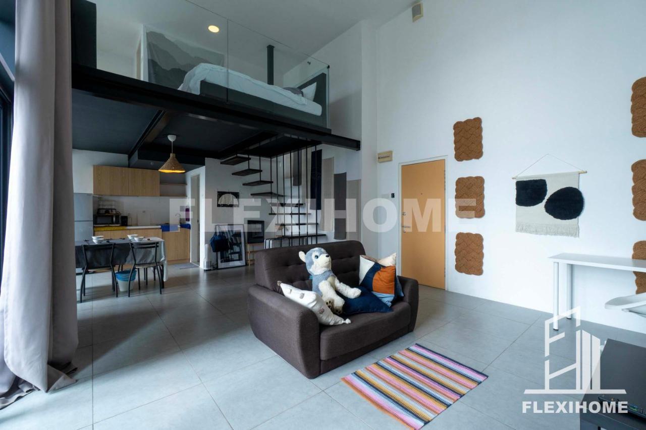 1-5 Guests, Spacious & Comfy Duplex-studio, Empire Damansara By Flexihome-my