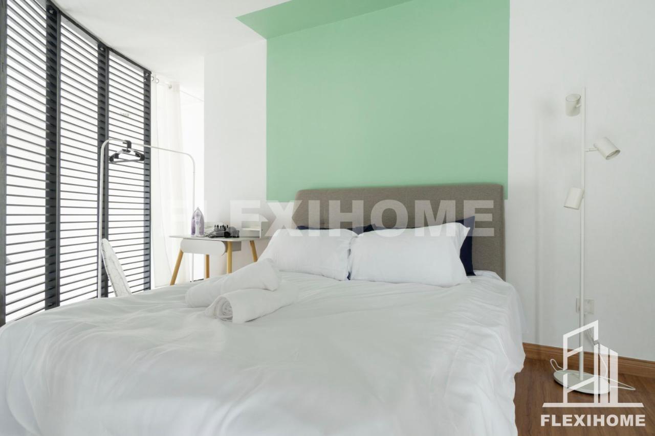 Apartment 1-5 Guests, Spacious & Comfy Duplex-studio, Empire Damansara By Flexihome-my *