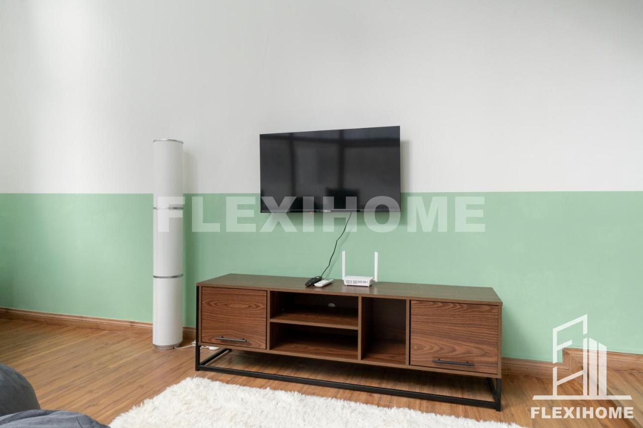 Apartment 1-5 Guests, Spacious & Comfy Duplex-studio, Empire Damansara By Flexihome-my Petaling Jaya